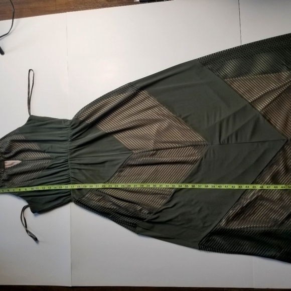 Dress - Picture 7 of 14